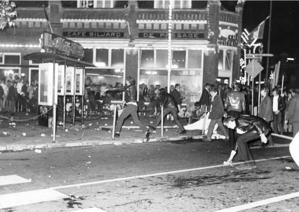TT nacht 1969-3 Noordersingel Nw Huizen richting Brinkstraat
