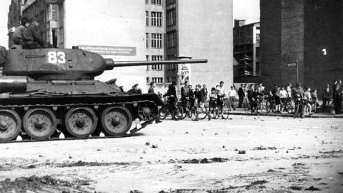opstand Berlijn, Sovjet tank