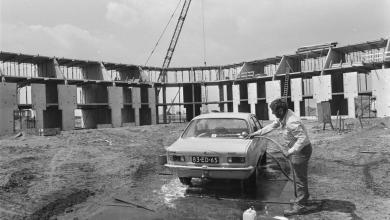 PERSFOTO Nationaal Archief 2 - Bouw eerste woningen; 14-05-1976 Anefo
