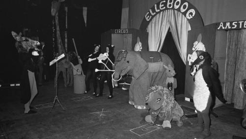 Circus Elleboog in DeLaMar, 29 december 1966